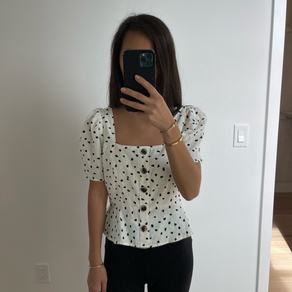 Banana Republic Black and White Puff Sleeve Blouse (Size XS)